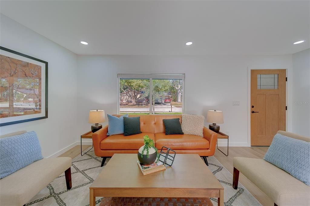 На продажу: $549,900 (3 спален, 2 ванн, 1135 Квадратных фут)