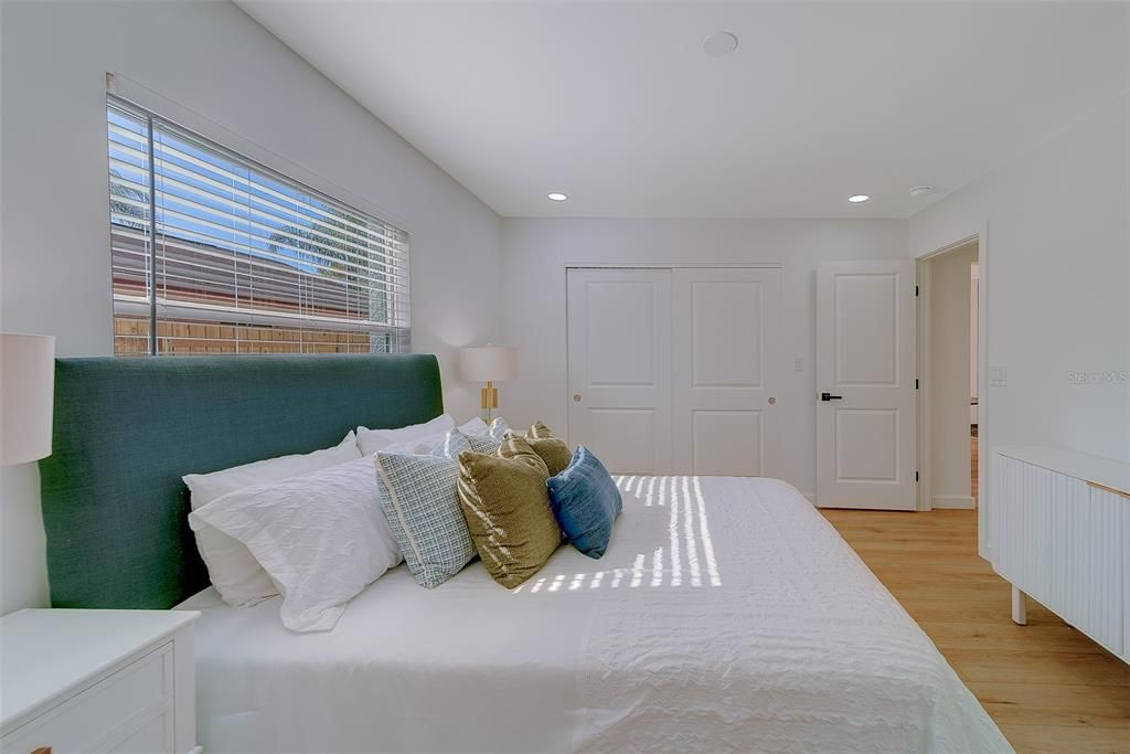 На продажу: $549,900 (3 спален, 2 ванн, 1135 Квадратных фут)