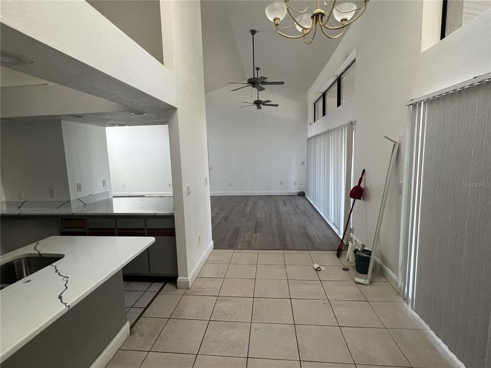 For Sale: $319,000 (3 beds, 2 baths, 2198 Square Feet)