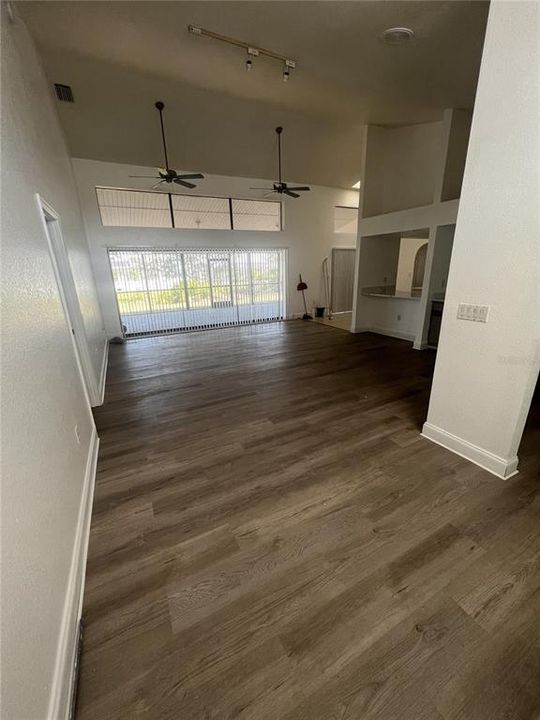 For Sale: $319,000 (3 beds, 2 baths, 2198 Square Feet)