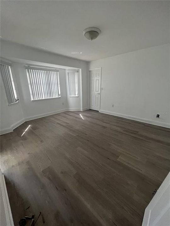 For Sale: $319,000 (3 beds, 2 baths, 2198 Square Feet)