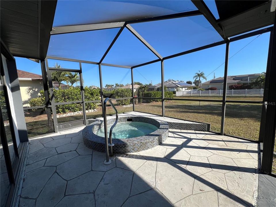 На продажу: $319,000 (3 спален, 2 ванн, 2198 Квадратных фут)