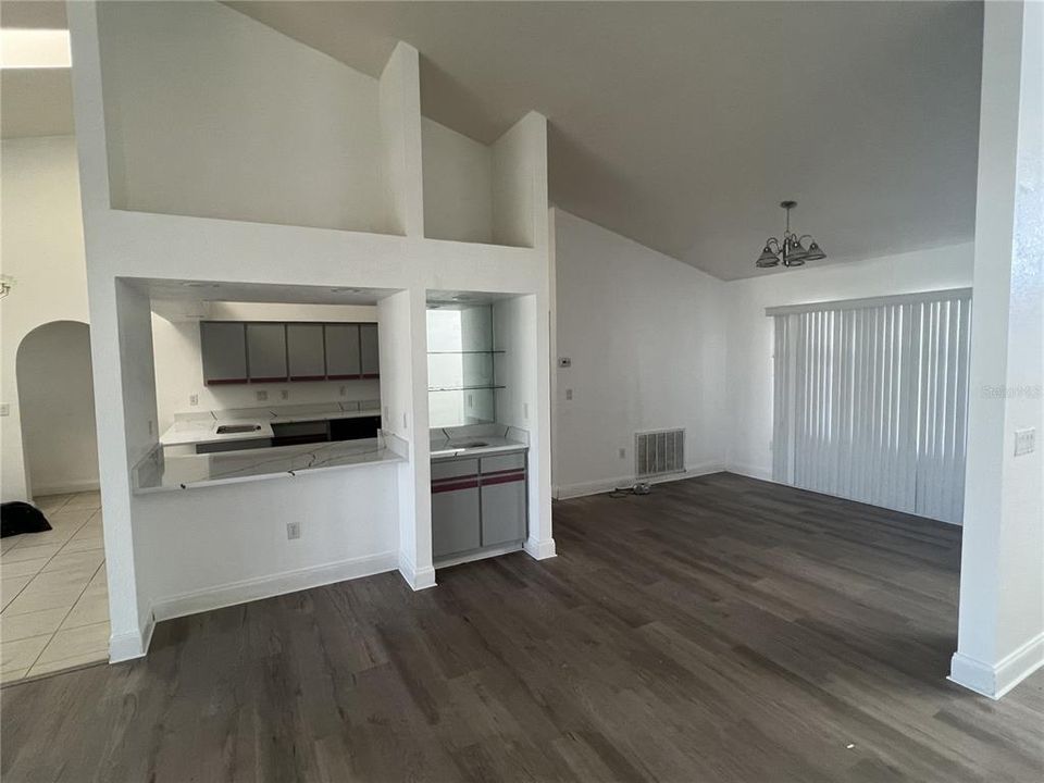 For Sale: $319,000 (3 beds, 2 baths, 2198 Square Feet)