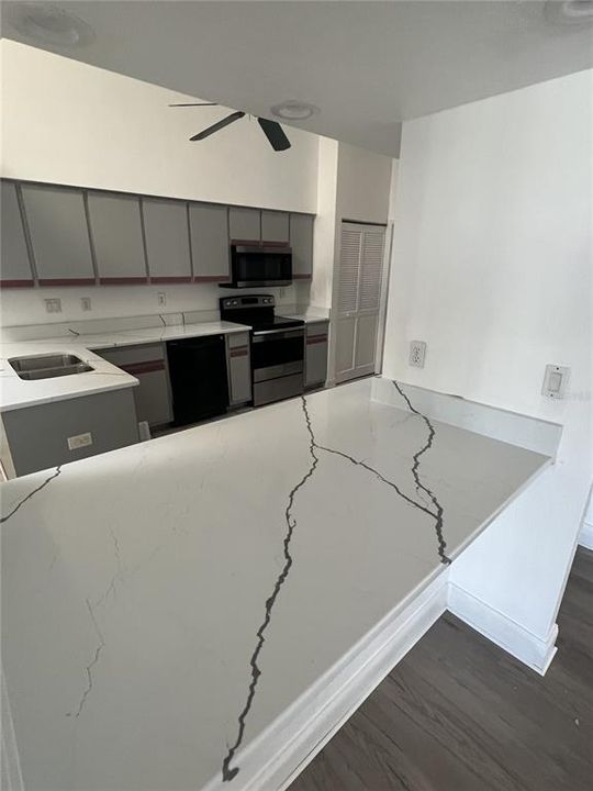 For Sale: $319,000 (3 beds, 2 baths, 2198 Square Feet)