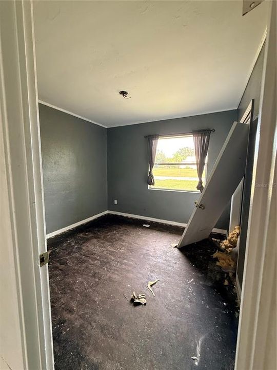 待售: $80,000 (3 贝兹, 1 浴室, 1248 平方英尺)