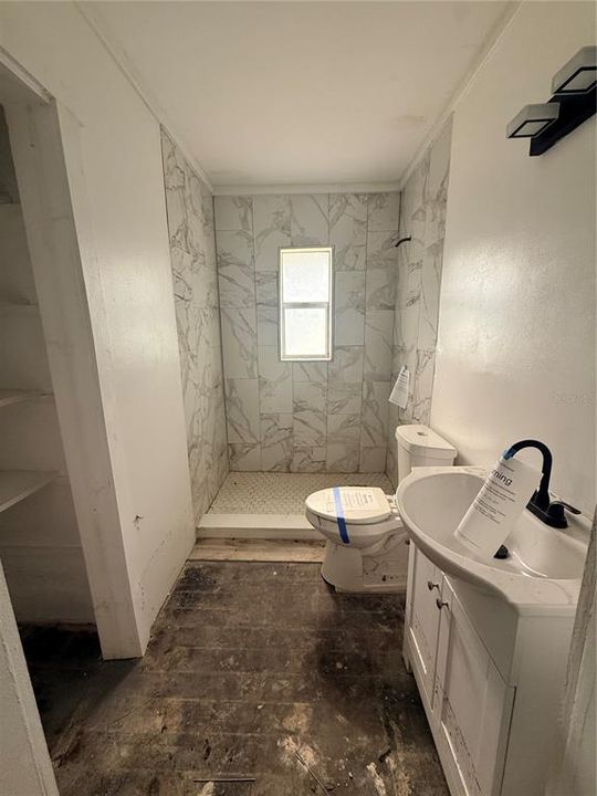 待售: $80,000 (3 贝兹, 1 浴室, 1248 平方英尺)