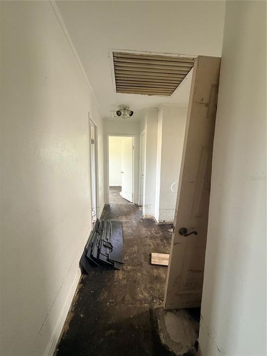 待售: $80,000 (3 贝兹, 1 浴室, 1248 平方英尺)