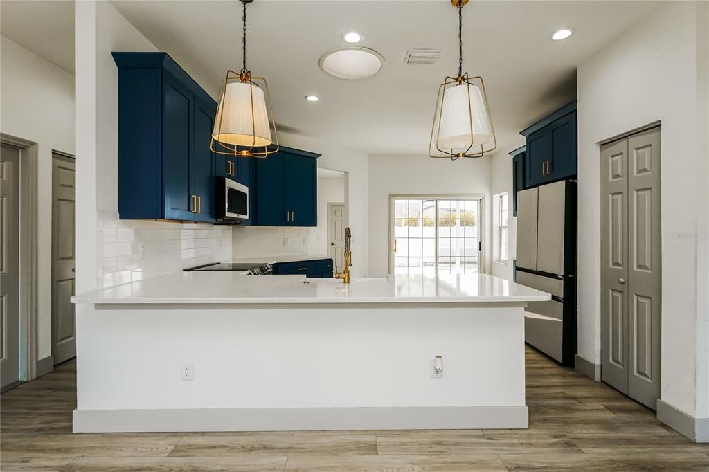 For Sale: $434,900 (4 beds, 2 baths, 2183 Square Feet)