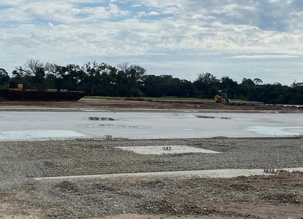 待售: $220,000 (0.16 acres)