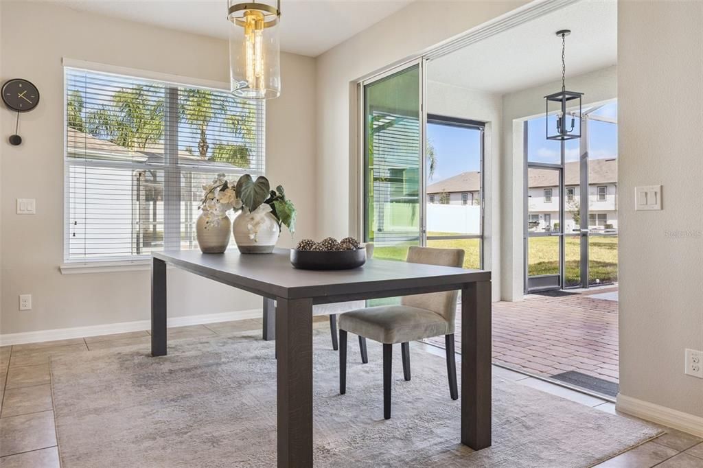 На продажу: $598,000 (7 спален, 6 ванн, 3584 Квадратных фут)