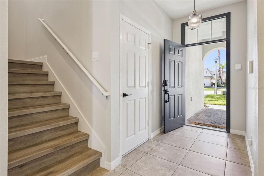 На продажу: $598,000 (7 спален, 6 ванн, 3584 Квадратных фут)