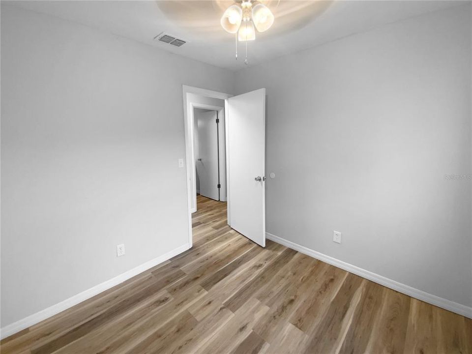 На продажу: $240,000 (3 спален, 2 ванн, 1008 Квадратных фут)