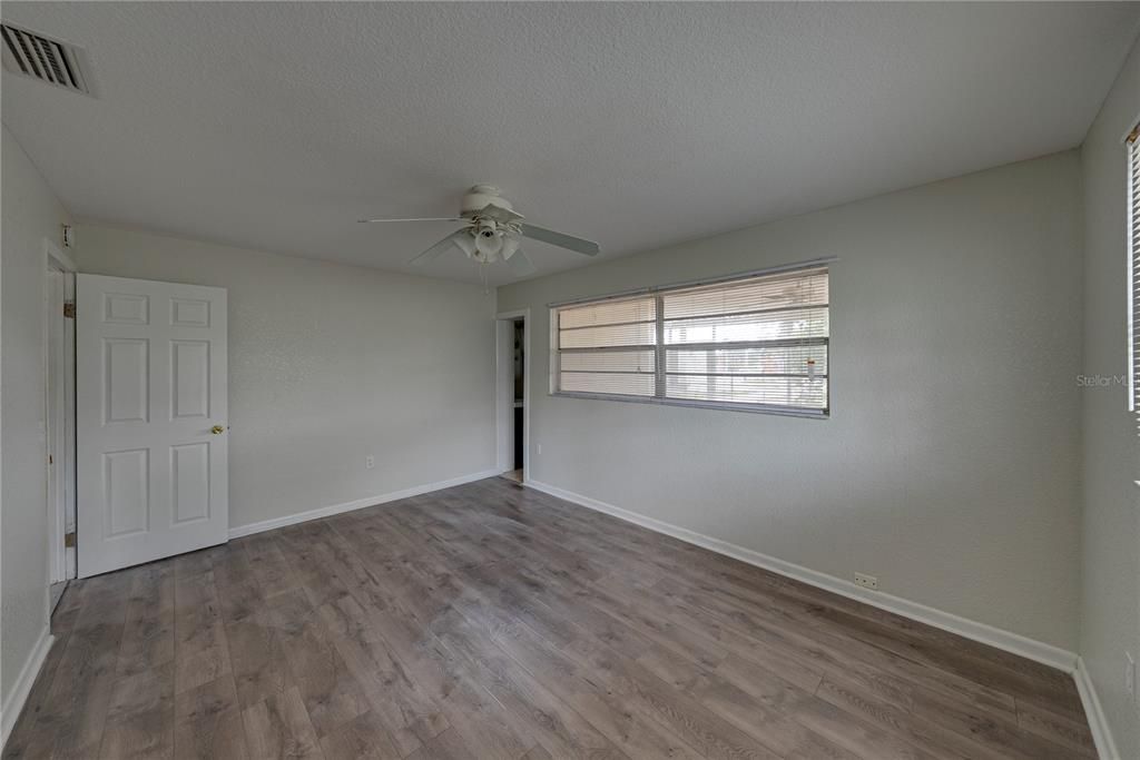 待售: $249,995 (3 贝兹, 2 浴室, 1415 平方英尺)