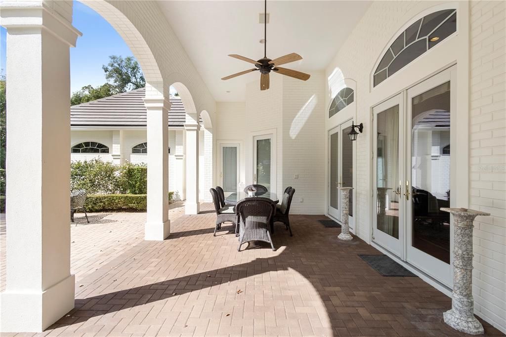 На продажу: $1,199,000 (4 спален, 4 ванн, 3812 Квадратных фут)