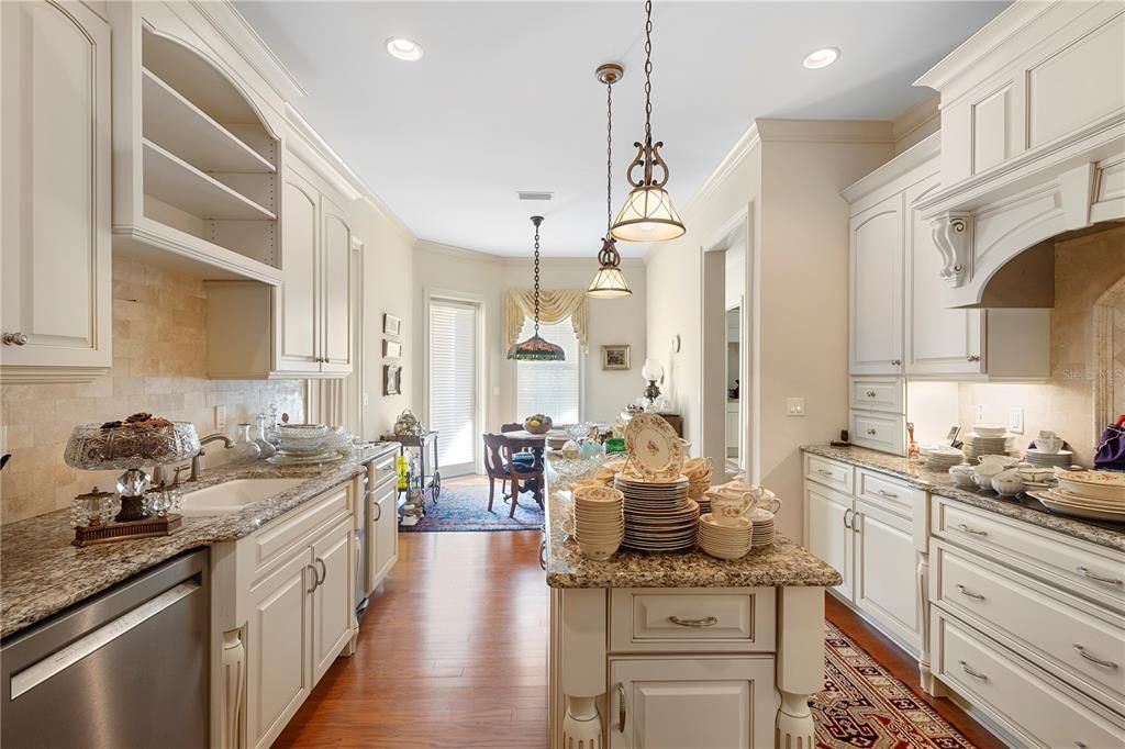 На продажу: $1,199,000 (4 спален, 4 ванн, 3812 Квадратных фут)