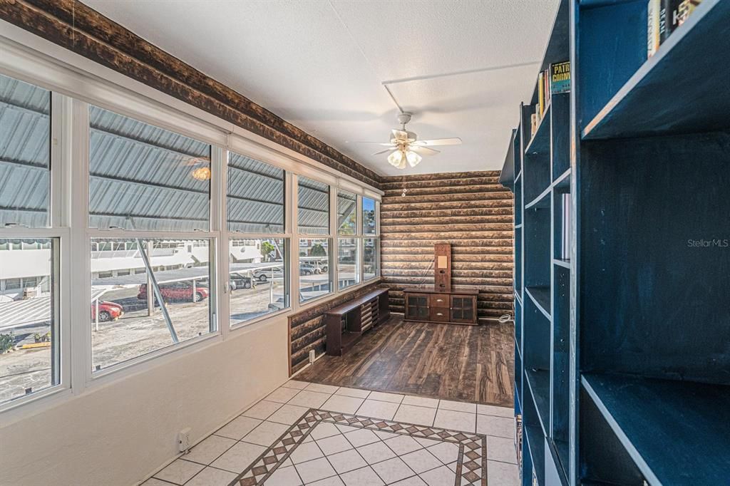 На продажу: $150,000 (2 спален, 2 ванн, 1410 Квадратных фут)