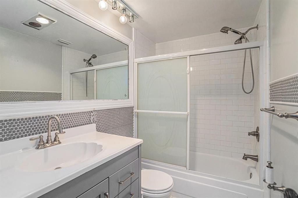 На продажу: $150,000 (2 спален, 2 ванн, 1410 Квадратных фут)