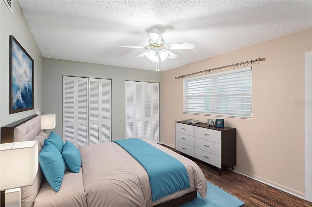 На продажу: $150,000 (2 спален, 2 ванн, 1410 Квадратных фут)