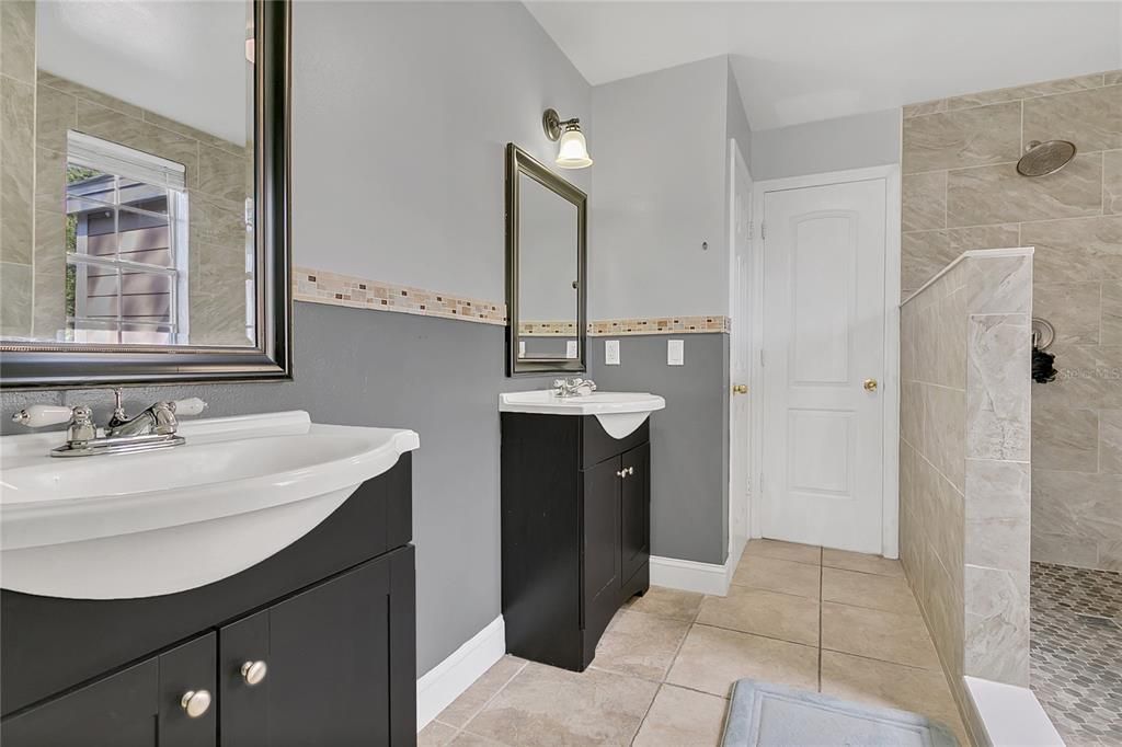 For Sale: $535,000 (4 beds, 2 baths, 2341 Square Feet)