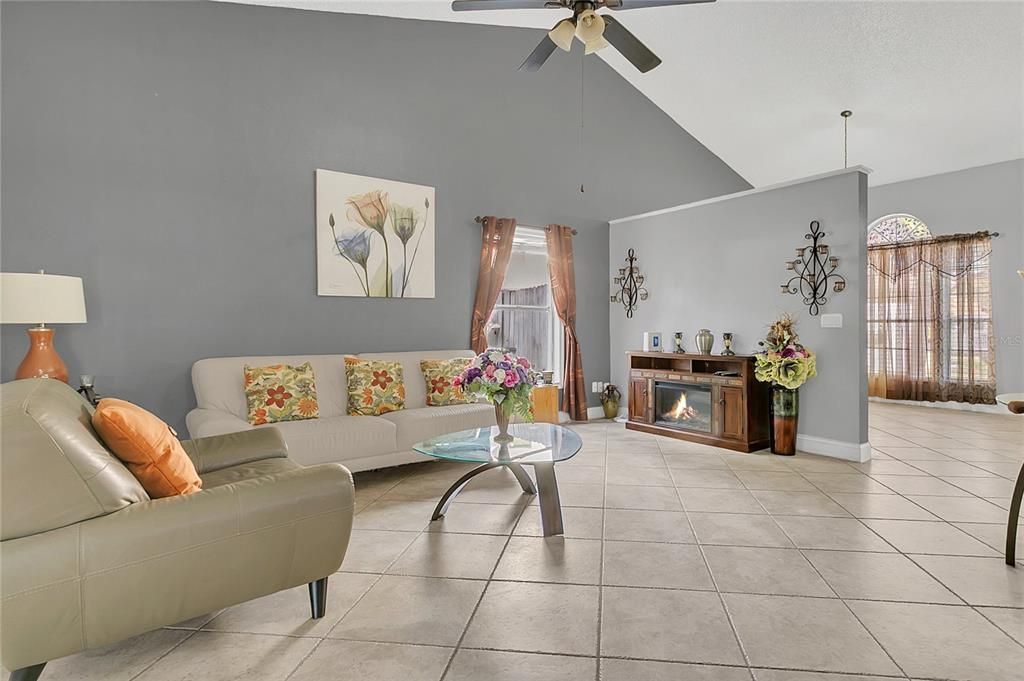 For Sale: $535,000 (4 beds, 2 baths, 2341 Square Feet)