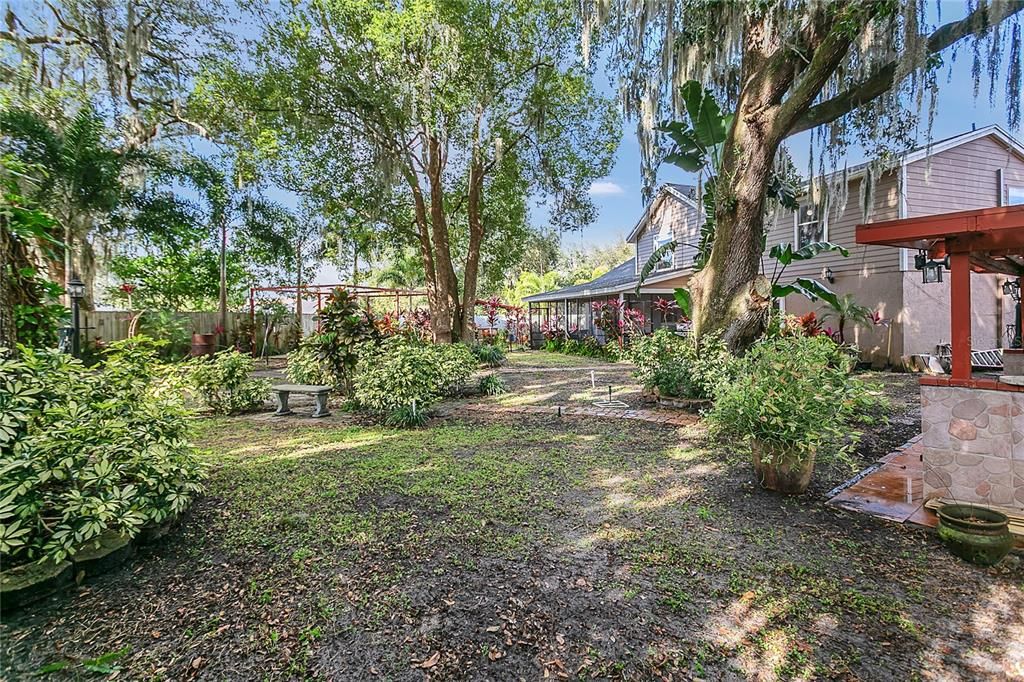 For Sale: $535,000 (4 beds, 2 baths, 2341 Square Feet)