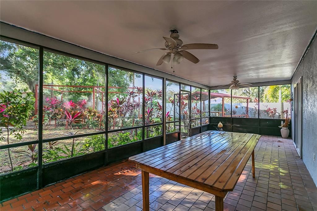 For Sale: $535,000 (4 beds, 2 baths, 2341 Square Feet)