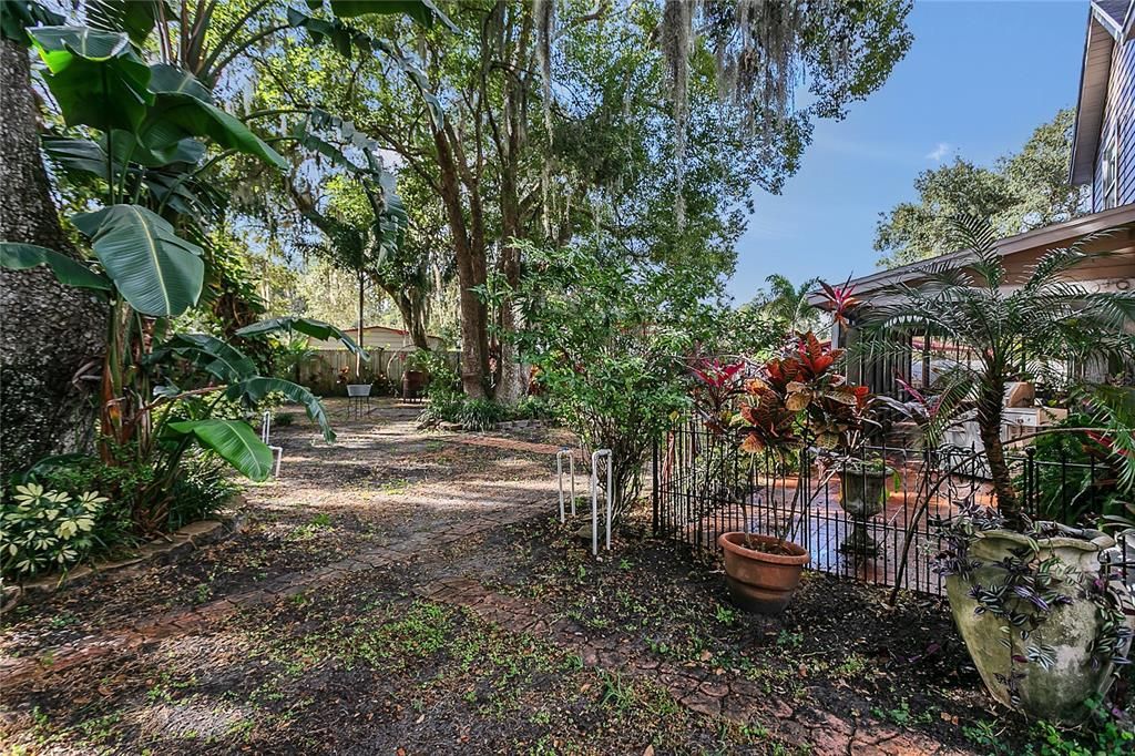 For Sale: $535,000 (4 beds, 2 baths, 2341 Square Feet)