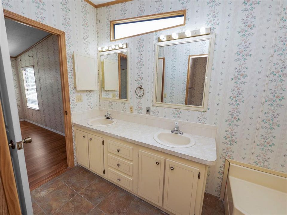 En Renta: $1,800 (3 camas, 2 baños, 1440 Pies cuadrados)