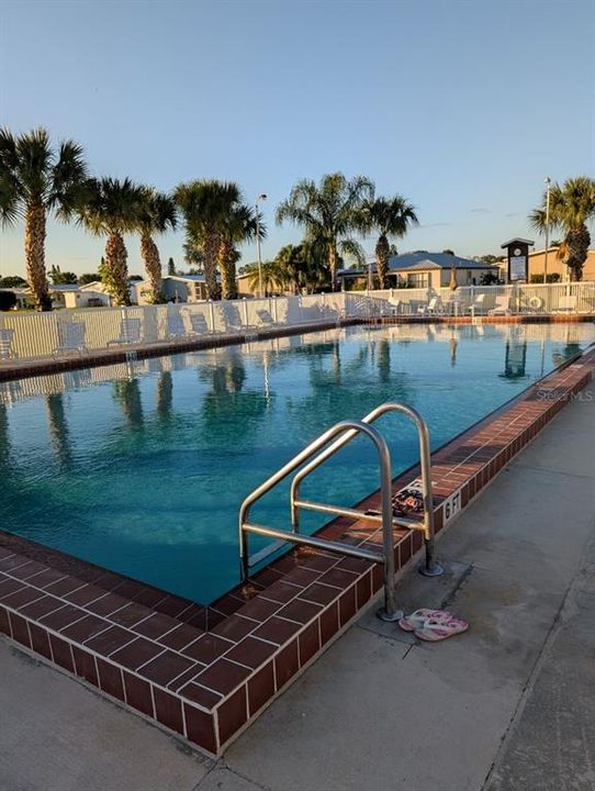 На продажу: $129,900 (2 спален, 2 ванн, 1135 Квадратных фут)