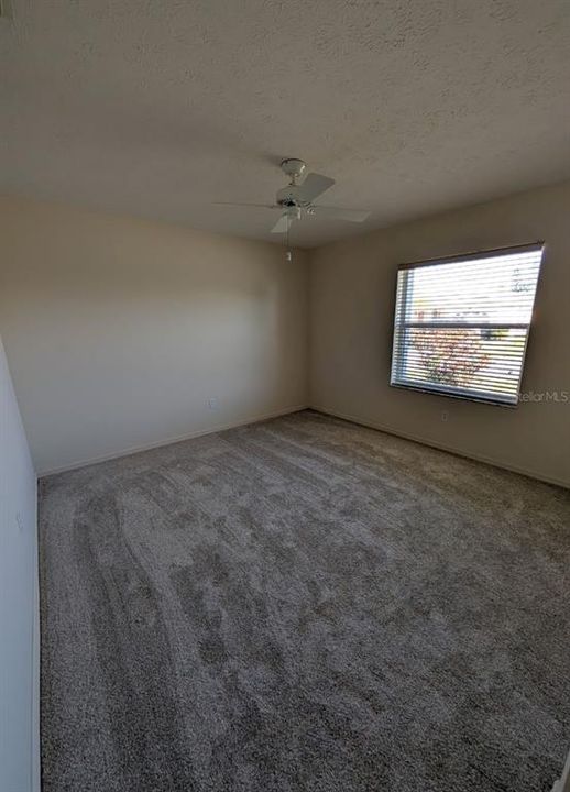 На продажу: $129,900 (2 спален, 2 ванн, 1135 Квадратных фут)