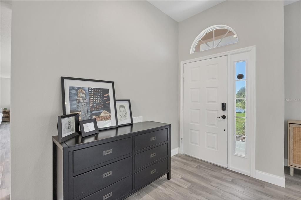 En Venta: $374,000 (2 camas, 2 baños, 1730 Pies cuadrados)