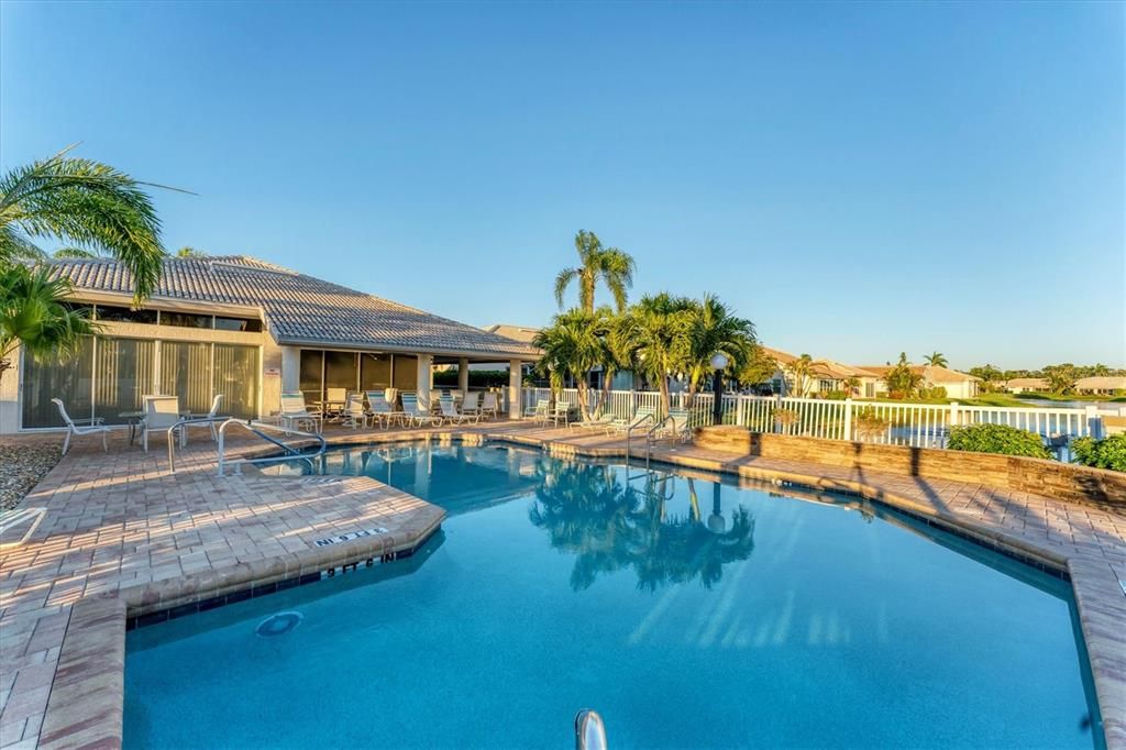 En Venta: $374,000 (2 camas, 2 baños, 1730 Pies cuadrados)