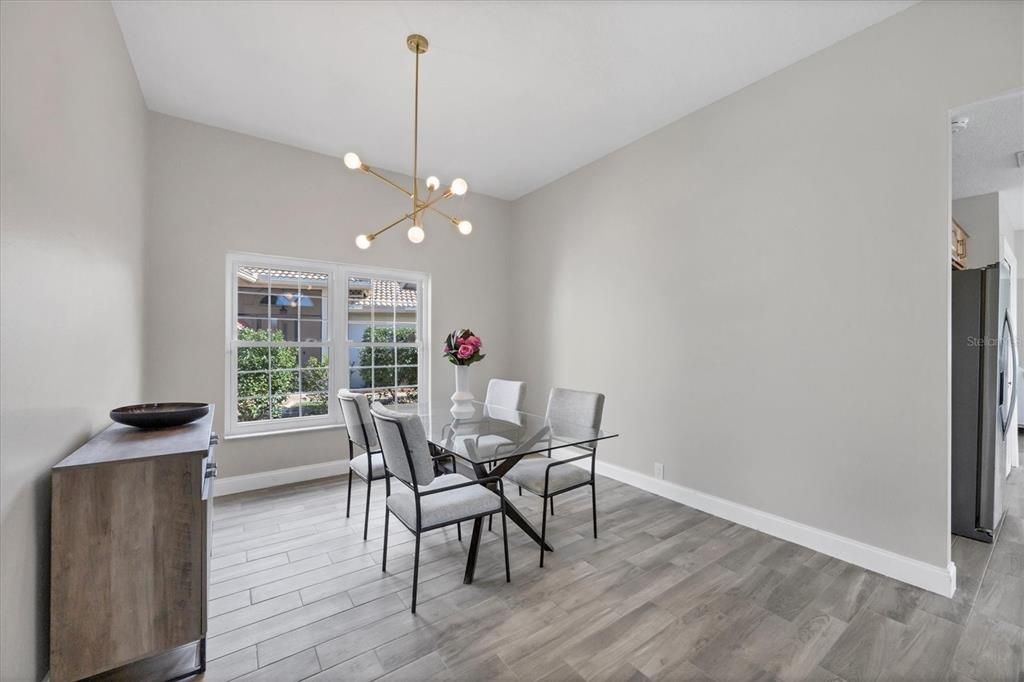 En Venta: $374,000 (2 camas, 2 baños, 1730 Pies cuadrados)