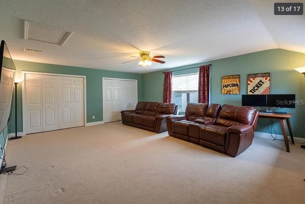 出租: $4,500 (4 贝兹, 3 浴室, 3289 平方英尺)