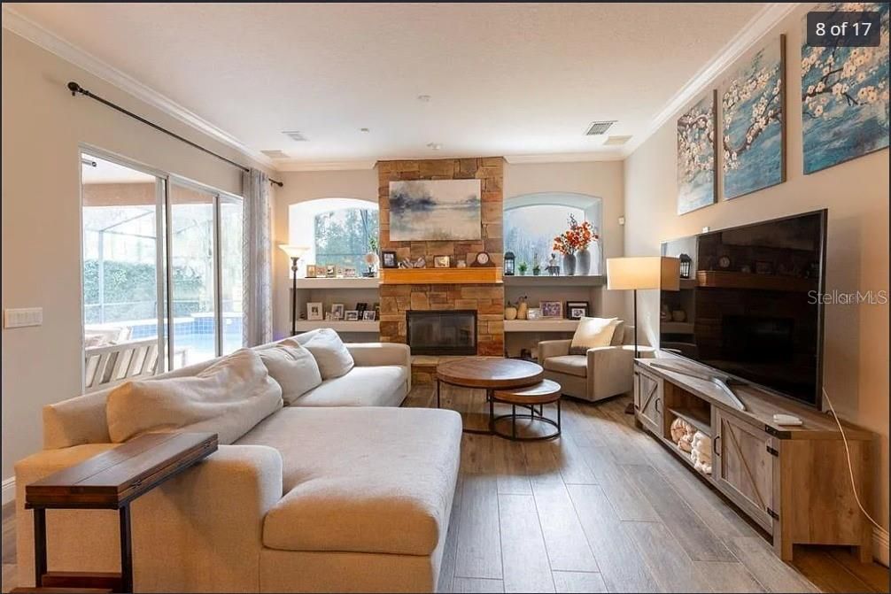 出租: $4,500 (4 贝兹, 3 浴室, 3289 平方英尺)