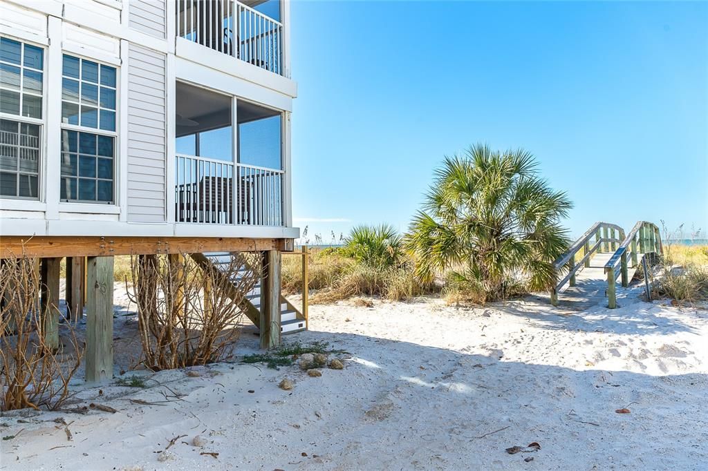 For Sale: $375,000 (2 beds, 2 baths, 1232 Square Feet)