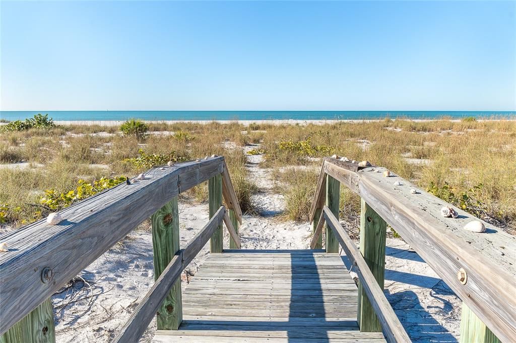 For Sale: $375,000 (2 beds, 2 baths, 1232 Square Feet)