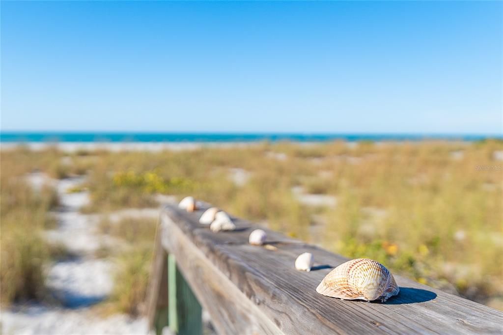 For Sale: $375,000 (2 beds, 2 baths, 1232 Square Feet)