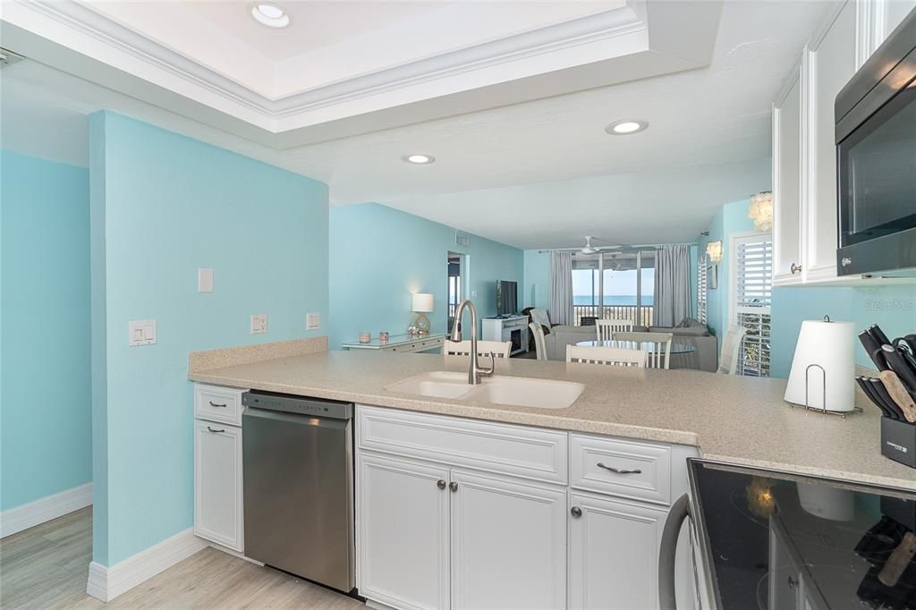 For Sale: $375,000 (2 beds, 2 baths, 1232 Square Feet)