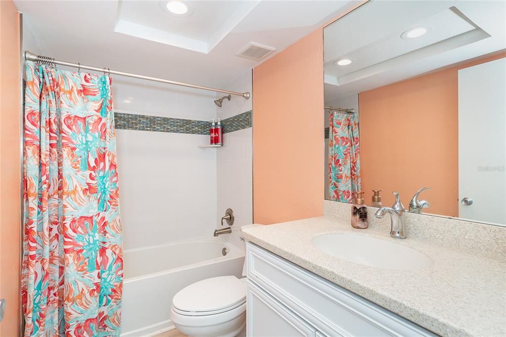 For Sale: $375,000 (2 beds, 2 baths, 1232 Square Feet)