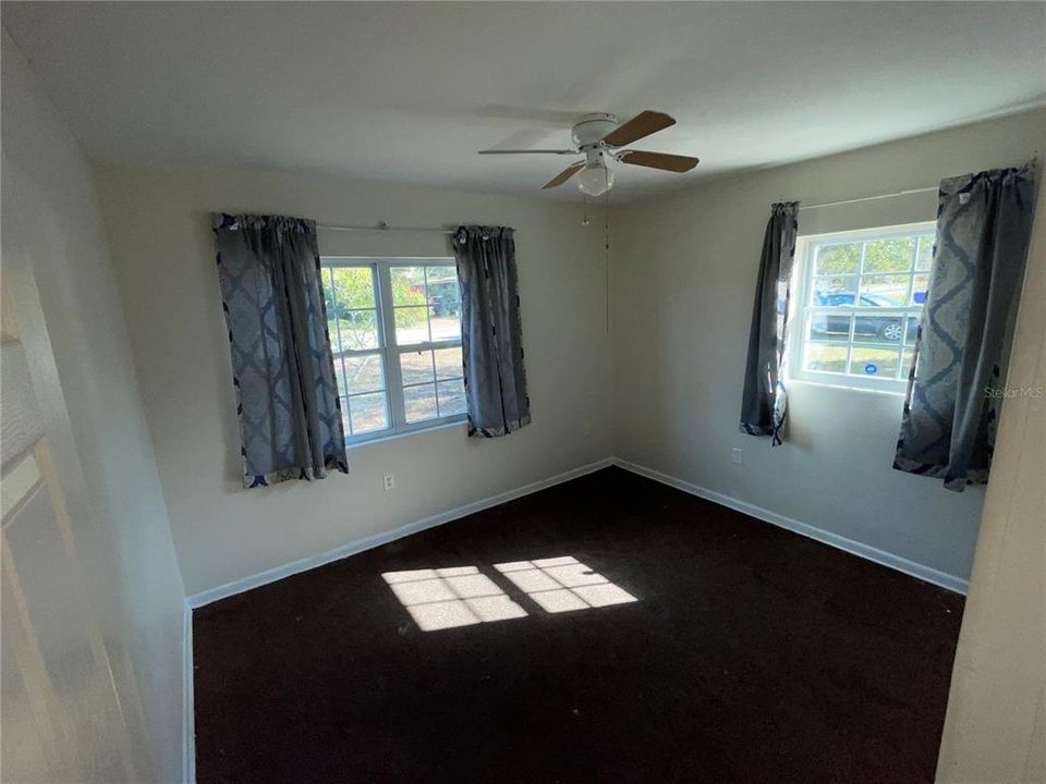 For Sale: $305,000 (3 beds, 1 baths, 1202 Square Feet)