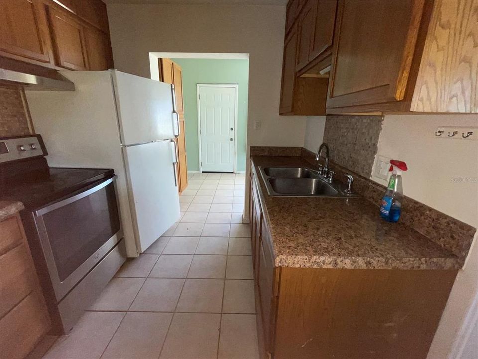 For Sale: $305,000 (3 beds, 1 baths, 1202 Square Feet)