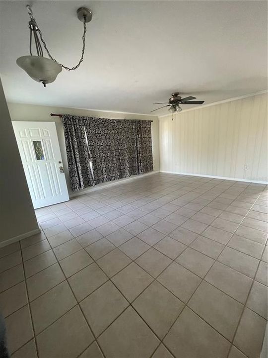 For Sale: $305,000 (3 beds, 1 baths, 1202 Square Feet)