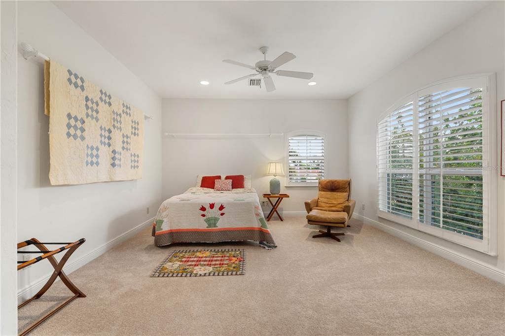 For Sale: $1,675,000 (5 beds, 3 baths, 3936 Square Feet)