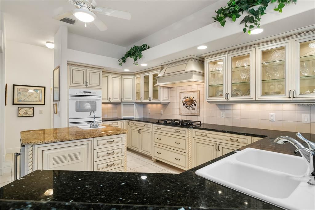 For Sale: $1,675,000 (5 beds, 3 baths, 3936 Square Feet)