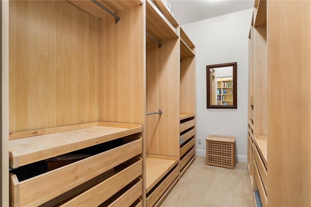 For Sale: $1,675,000 (5 beds, 3 baths, 3936 Square Feet)