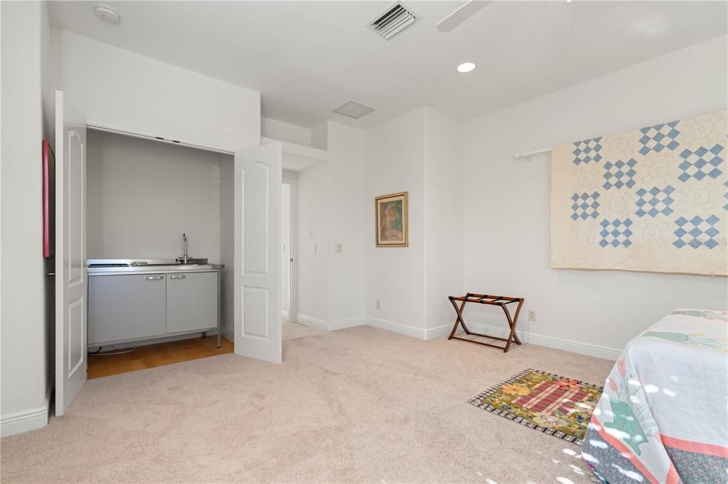 For Sale: $1,675,000 (5 beds, 3 baths, 3936 Square Feet)