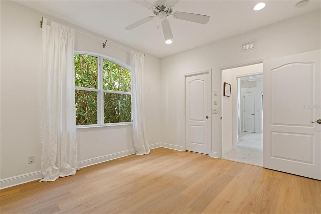 For Sale: $1,675,000 (5 beds, 3 baths, 3936 Square Feet)