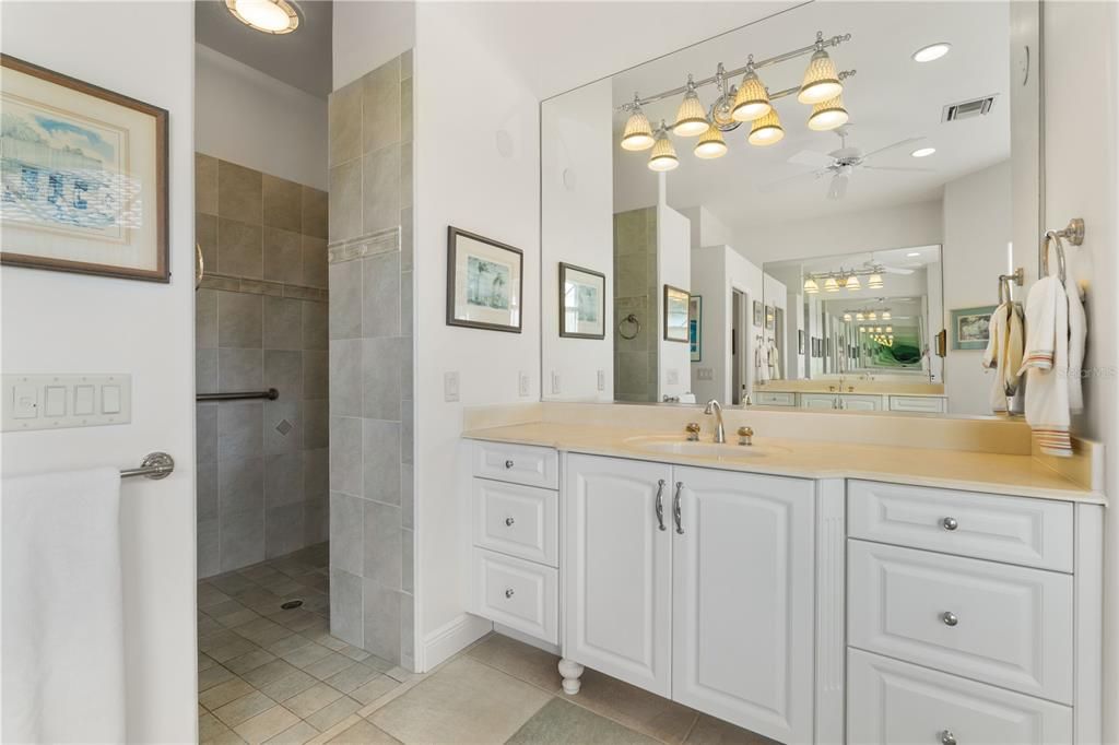 For Sale: $1,675,000 (5 beds, 3 baths, 3936 Square Feet)