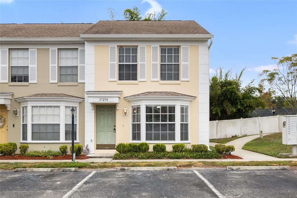 For Rent: $1,500 (2 beds, 1 baths, 1051 Square Feet)